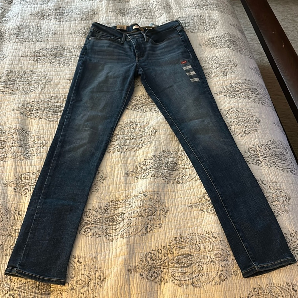 Levi’s skinny mid rise jeans